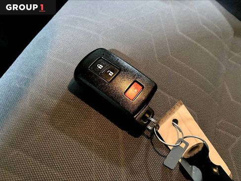 Used 2020 Toyota Tacoma TRD Off-Road image 14