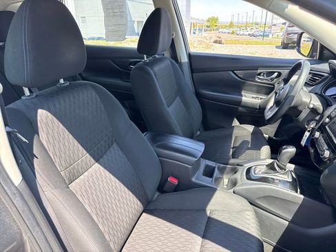 Used 2018 Nissan Rogue S AWD/4WD image 11
