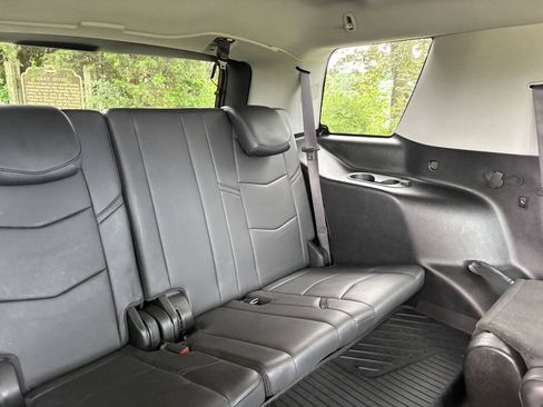 Used 2020 Cadillac Escalade Premium Luxury AWD/4WD image 38