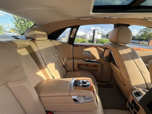 Used 2011 Rolls-Royce Ghost image 14