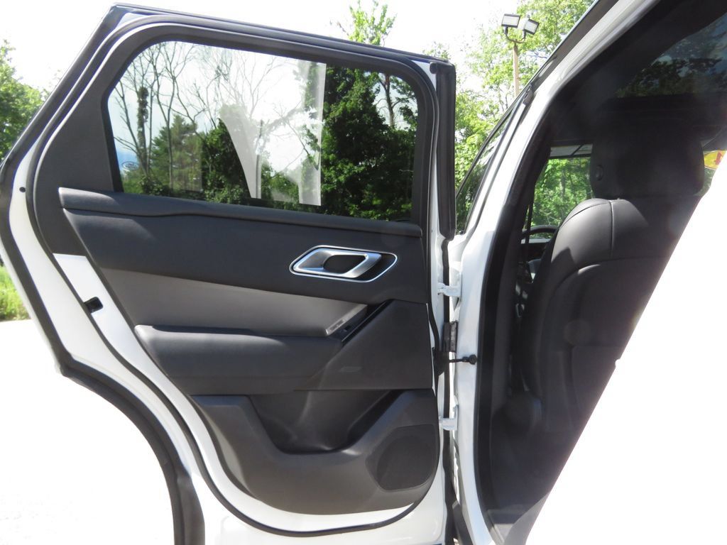 Used 2024 Land Rover Range Rover Velar Dynamic SE AWD/4WD image 19