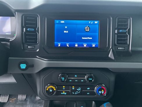 Used 2022 Ford Bronco Black Diamond image 25