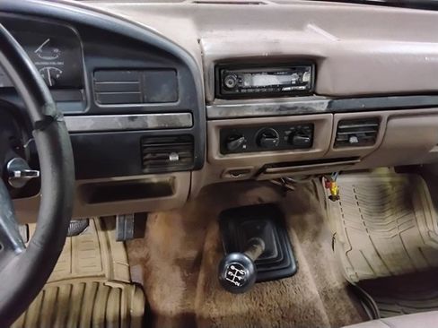 Used 1995 Ford F150 2WD Regular Cab image 12