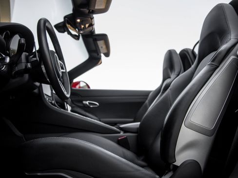 Certified 2023 Porsche 718 Boxster RWD image 25