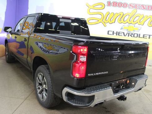 Used 2023 Chevrolet Silverado 1500 LT w/ Z71 Off-Road Package AWD/4WD image 6