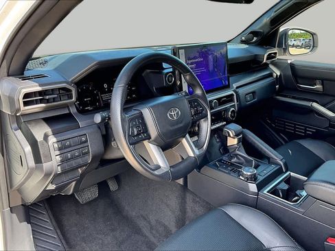 Used 2026 Toyota 4Runner Limited AWD/4WD image 18