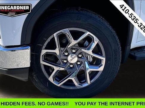 New 2026 GMC Sierra 1500 SLE w/ Preferred Package AWD/4WD image 9