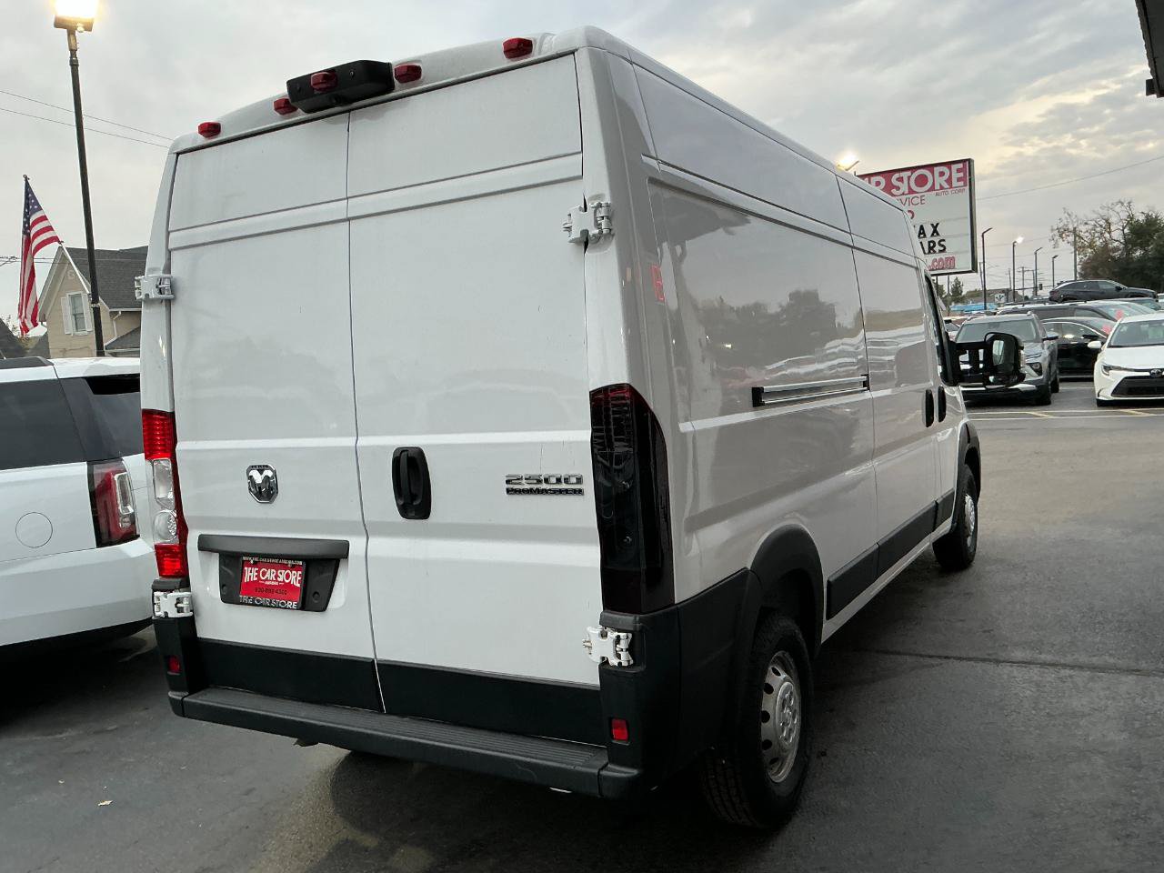 Used 2023 RAM ProMaster 2500 FWD image 4