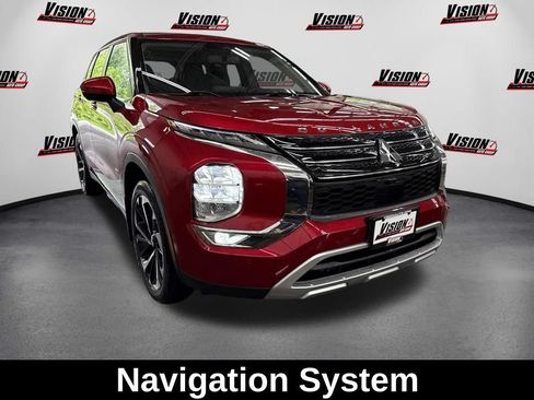Used 2024 Mitsubishi Outlander SE AWD/4WD image 3
