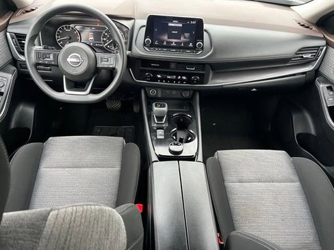 Used 2023 Nissan Rogue SV image 15