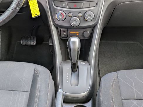 Used 2019 Chevrolet Trax LT FWD image 18