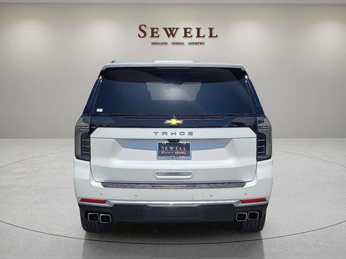 Used 2025 Chevrolet Tahoe High Country AWD/4WD image 4