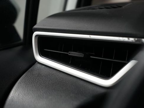 Certified 2025 Toyota Corolla LE image 23