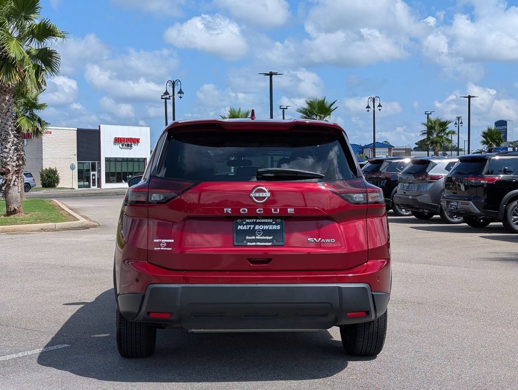 Used 2024 Nissan Rogue SV AWD/4WD image 4