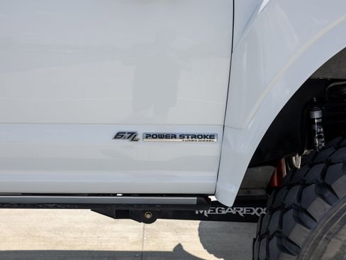 Used 2022 Ford F250 Lariat w/ Lariat Ultimate Package AWD/4WD image 21