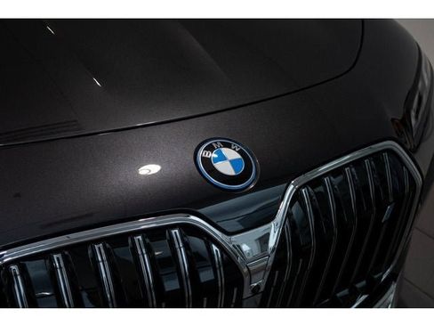 Used 2025 BMW i7 eDrive50 w/ Premium Package image 50