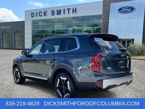 Used 2023 Kia Telluride S image 4