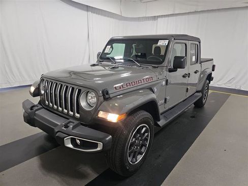Used 2023 Jeep Gladiator Overland AWD/4WD image 5