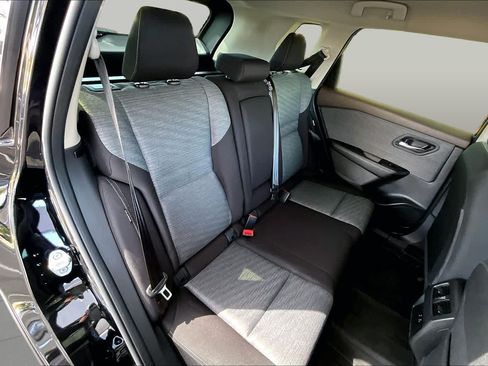 Used 2023 Nissan Rogue SV FWD image 20