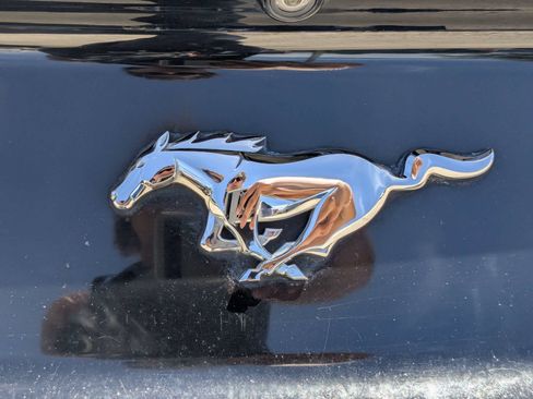 Used 2017 Ford Mustang Coupe RWD image 13