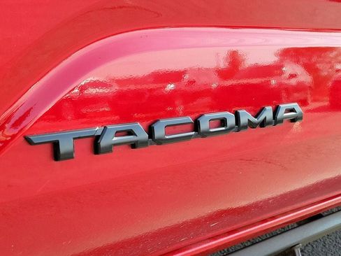 Used 2025 Toyota Tacoma TRD Sport w/ TRD Sport Upgrade Package image 10