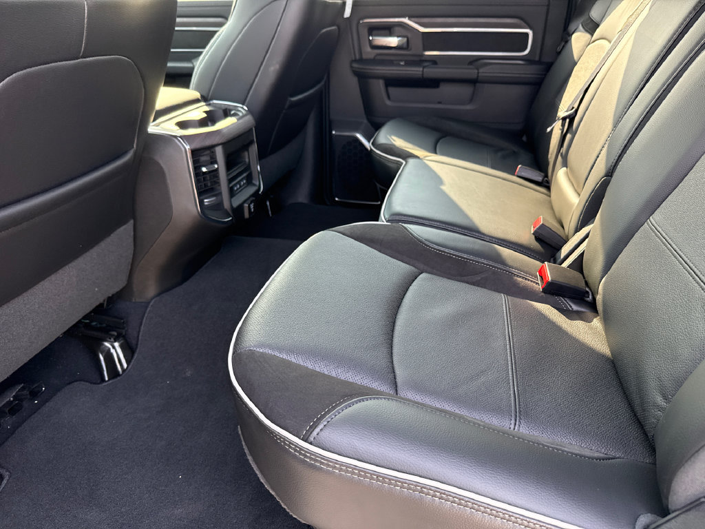 New 2027 RAM 2500 Laramie AWD/4WD image 17