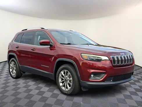 Used 2019 Jeep Cherokee Latitude Plus w/ Comfort/Convenience Group AWD/4WD image 1