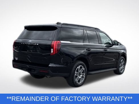 Certified 2025 Ford Expedition Active AWD/4WD image 5