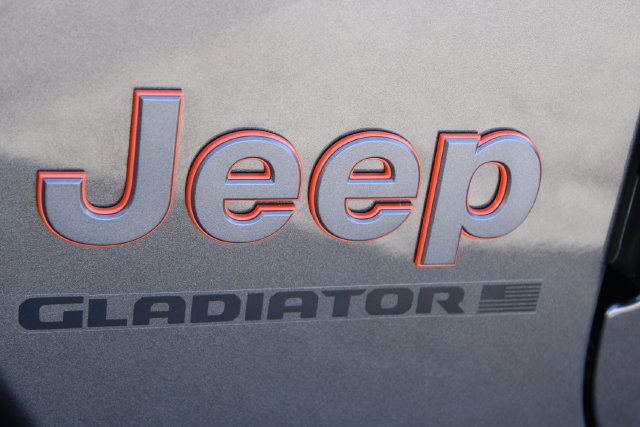Used 2023 Jeep Gladiator Mojave w/ Cold Weather Group AWD/4WD image 12