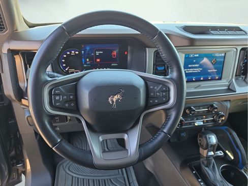 Used 2022 Ford Bronco Outer Banks AWD/4WD image 12