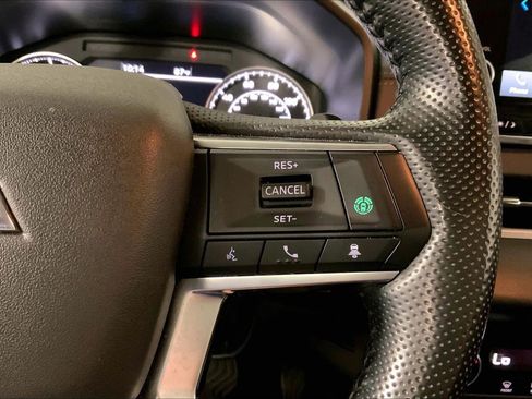 Used 2024 Mitsubishi Outlander SE AWD/4WD image 18
