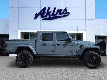 Used 2025 Jeep Gladiator Sport
