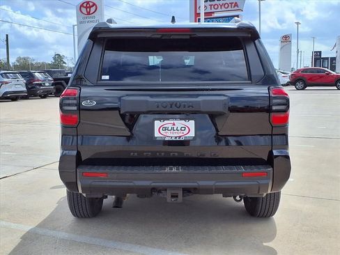 Certified 2025 Toyota 4Runner SR5 image 7