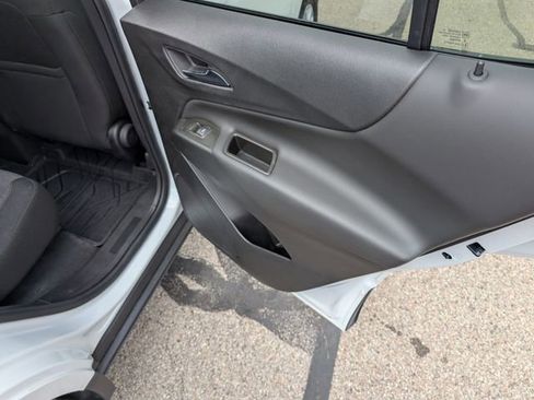 Used 2023 Chevrolet Equinox LT w/ LPO, Floor Liner Package AWD/4WD image 6
