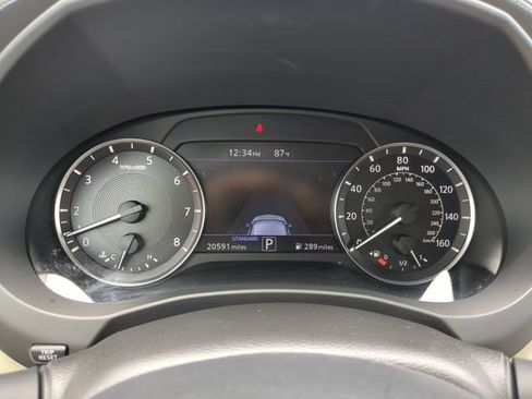 Used 2022 INFINITI QX50 Luxe w/ Cargo Package FWD image 35