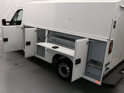 Used 2024 Ford Transit 350 RWD image 19