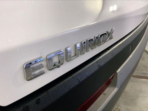 Used 2026 Chevrolet Equinox LT FWD image 8