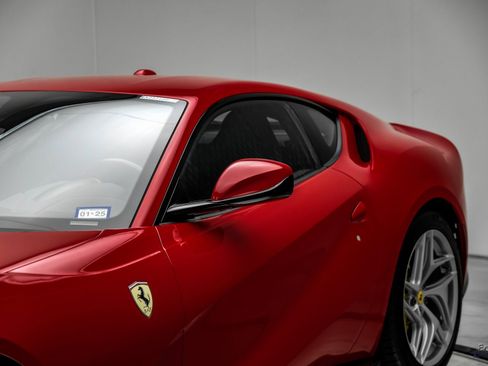 Used 2018 Ferrari 812 Superfast image 27