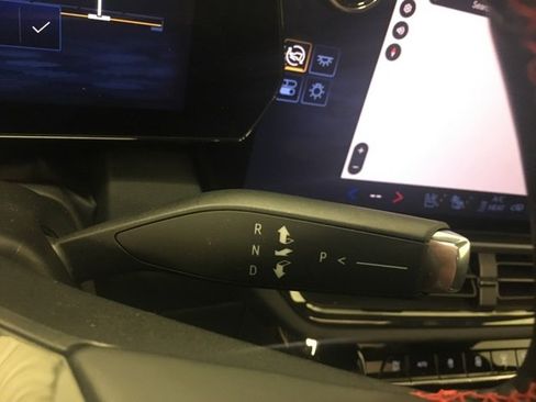 Used 2024 Chevrolet Equinox EV RS image 31