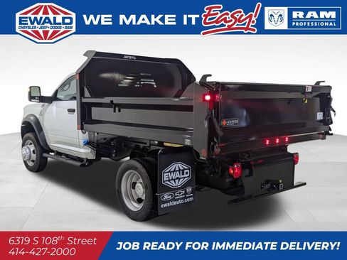 New 2024 RAM 4500 Tradesman image 18