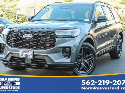 Used 2025 Ford Explorer ST w/ Sun And Sound Package RWD image 1