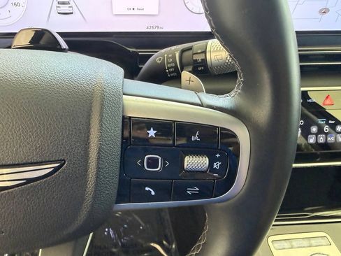 Used 2025 Genesis GV80 2.5T Standard AWD/4WD image 46