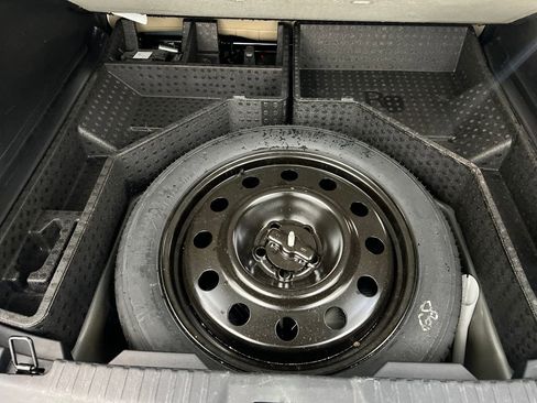 Used 2024 Ford Edge SEL image 35