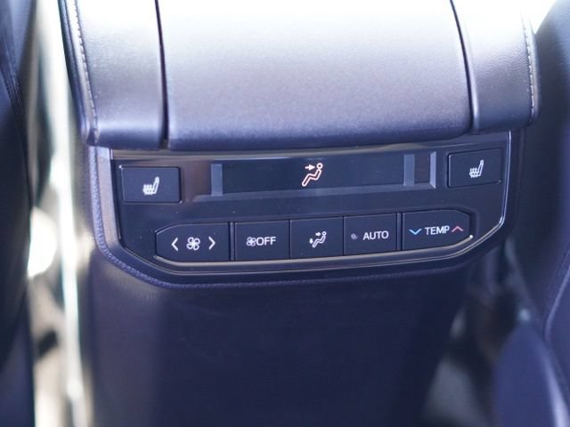 Certified 2026 Toyota Highlander Platinum AWD/4WD image 46