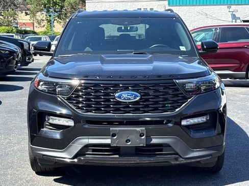 Used 2023 Ford Explorer ST-Line AWD/4WD image 2