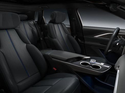 New 2026 Cadillac Lyriq Luxury w/ LPO, Bronce Accent Package RWD image 69