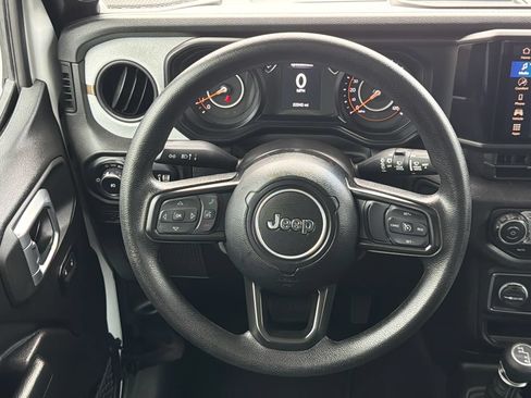 Used 2025 Jeep Wrangler Sport AWD/4WD image 20
