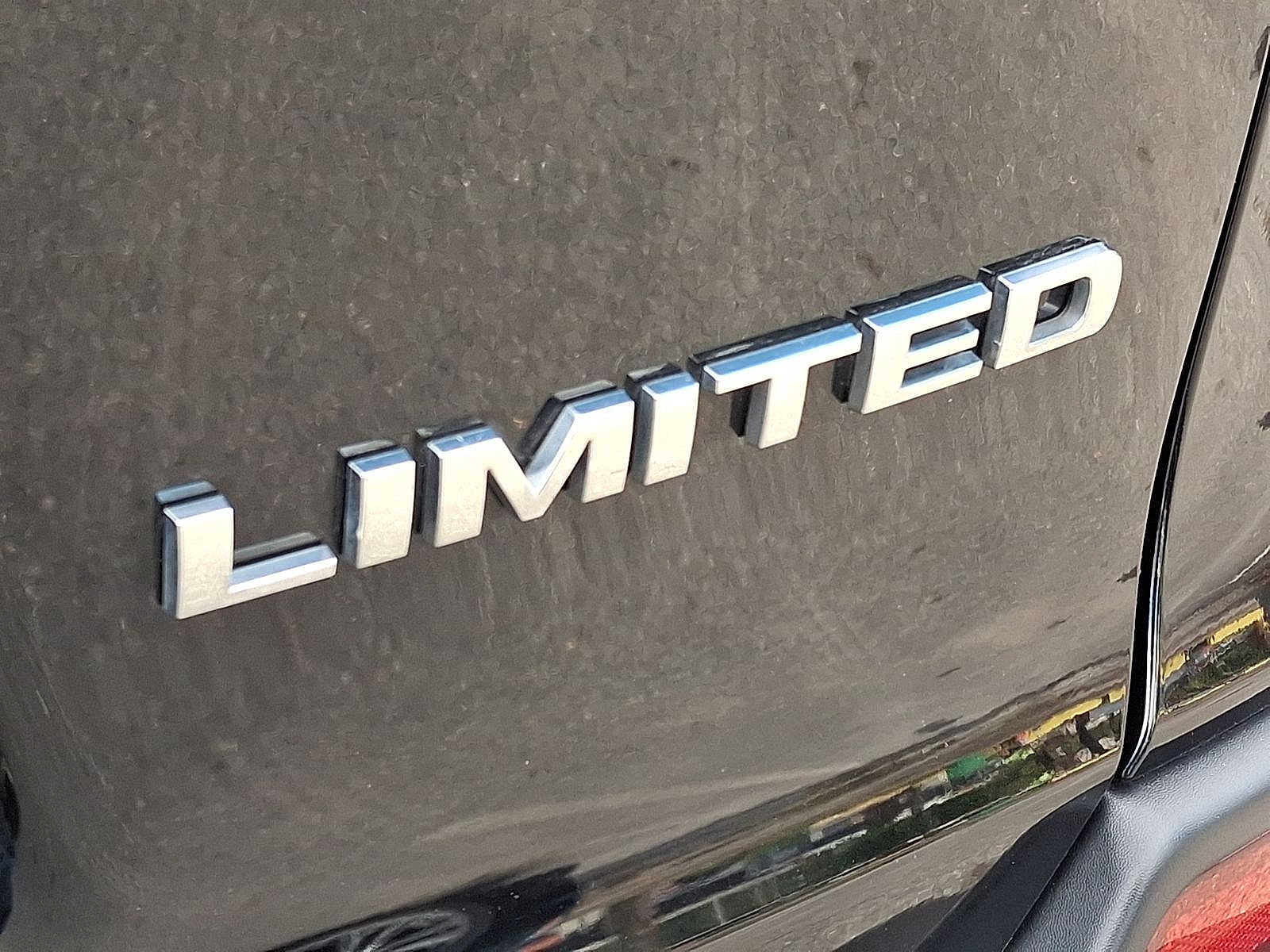 Used 2021 Jeep Cherokee Limited AWD/4WD image 30