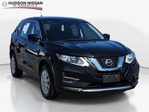 Used 2019 Nissan Rogue S AWD/4WD image 1