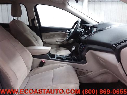 Used 2019 Ford Escape SE image 13